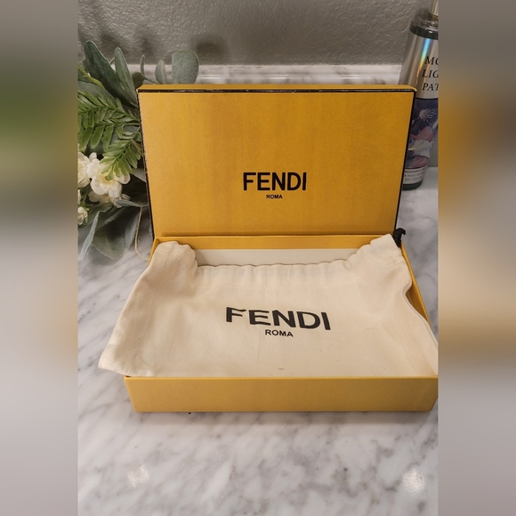 Fendi Zucca Zip Around Wallet EUC - Picture 13 of 13